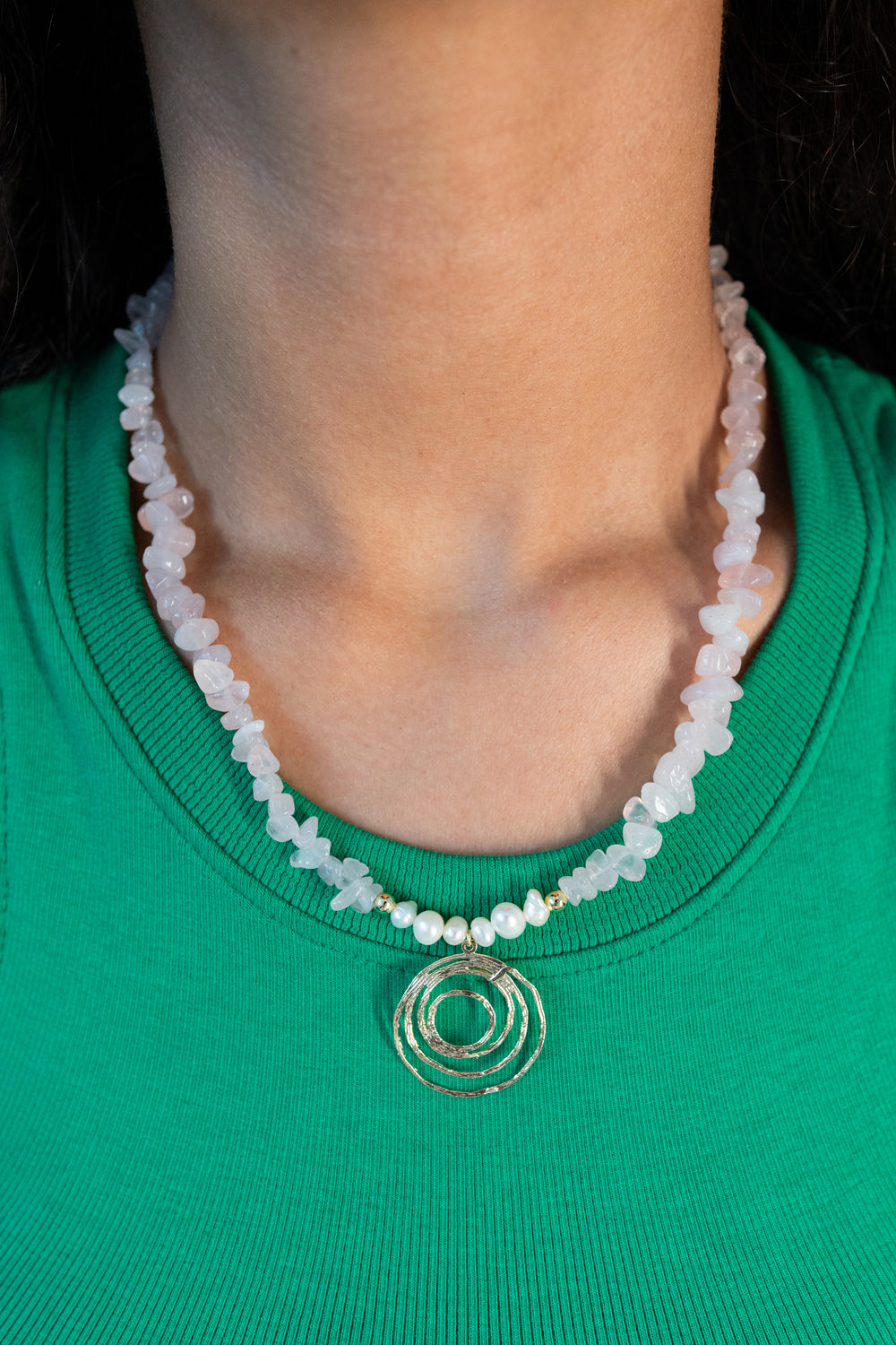 Collier Aura – Élégance & Énergie Naturelle