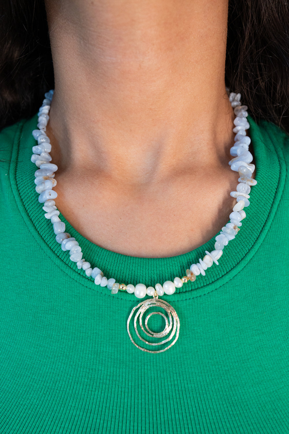 Collier Aura – Élégance & Énergie Naturelle