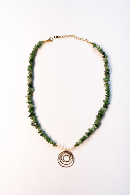 Collier Aura – Élégance & Énergie Naturelle